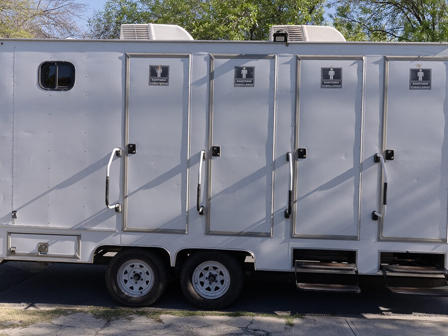 Camper Baños Film Wagons